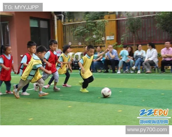 足球运动员的成长之路：从青训到国际赛场的奋斗与荣耀